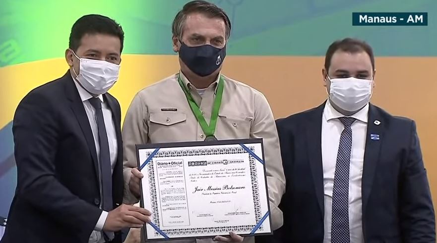 Presidente Jair Bolsonaro recebe título de cidadão amazonense