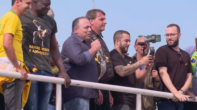 Pazuello entende que ‘cometeu um erro’, diz Mourão sobre ida do ex-ministro a ato com Bolsonaro