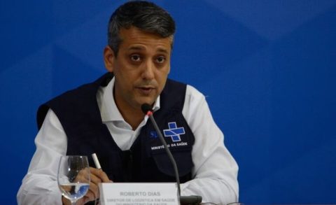 Governo Bolsonaro, que não tinha pressa para vacina, deu prazo de 4 horas e meia para reunião sobre proposta com suspeita de propina