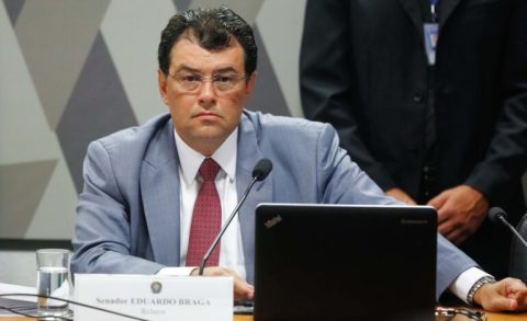 Eduardo Braga é excluído do G7 da CPI da Covid