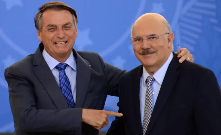 Bolsonaro é convencido por aliados a tirar Milton Ribeiro do Ministério da Educação