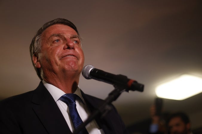 Bolsonaro chama julgamento de ‘teatro processual’ e diz que objetivo é tirá-lo das eleições de 2026