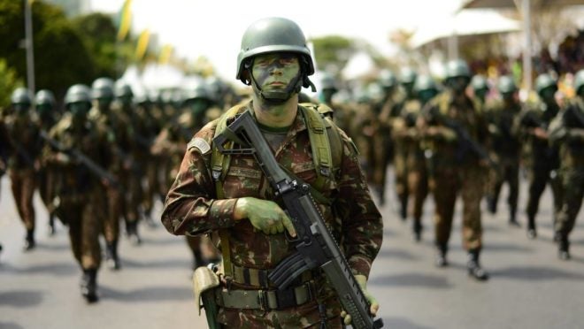 Governo reajusta salário base de militares em 9%, em 2025 e 2026