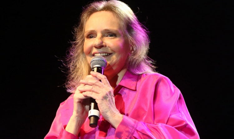 Morre a cantora Angela Ro Ro aos 75 anos