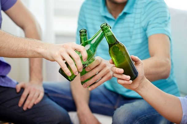Mercado ilegal de bebidas faz mais duas vítimas em SP e acende alerta nacional