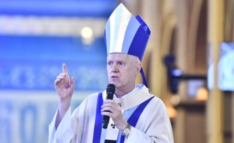 Dom Orlando Brandes celebra missa em Aparecida e pede atenção dos políticos aos mais pobres - Foto: Reprodução/ Facebook/ Santuário Nacional de Aparecida