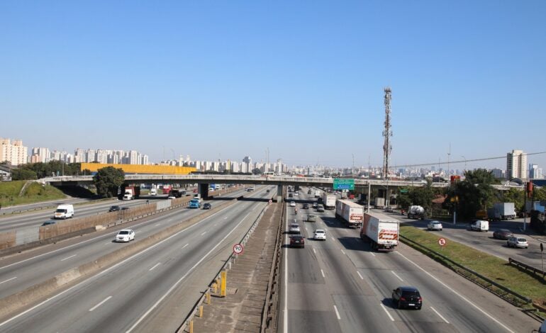 Rodovia Presidente Dutra registra acidente fatal com ciclista durante romaria a Aparecida - Foto: Rovena Rosa/Agência Brasil