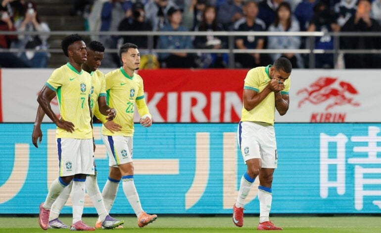 Jogadores brasileiros lamentam a virada do Japão no Estádio Ajinomoto, em Tóquio - Foto: @RAFAELRIBEIRORIO I CBF