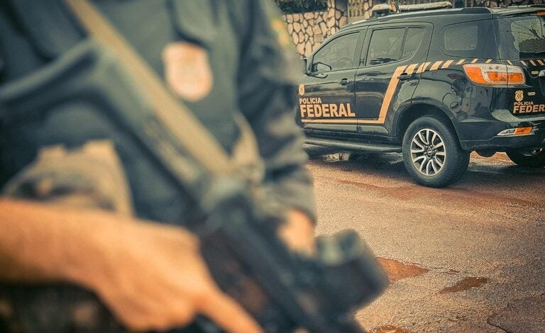 Policiais federais cumprem mandados de prisão e busca na Operação Forja - Foto: Reprodução/ Arquivo