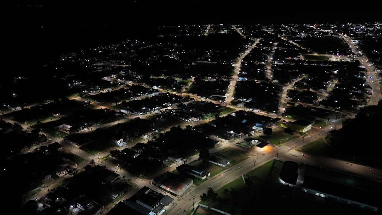 Nova Olinda do Norte ganha nova iluminação e Amazonas se torna o primeiro estado 100% LED do país