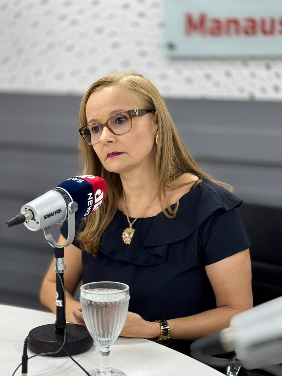 Educação financeira é mudança de comportamento, não apenas planilha, destaca Roberta Veras