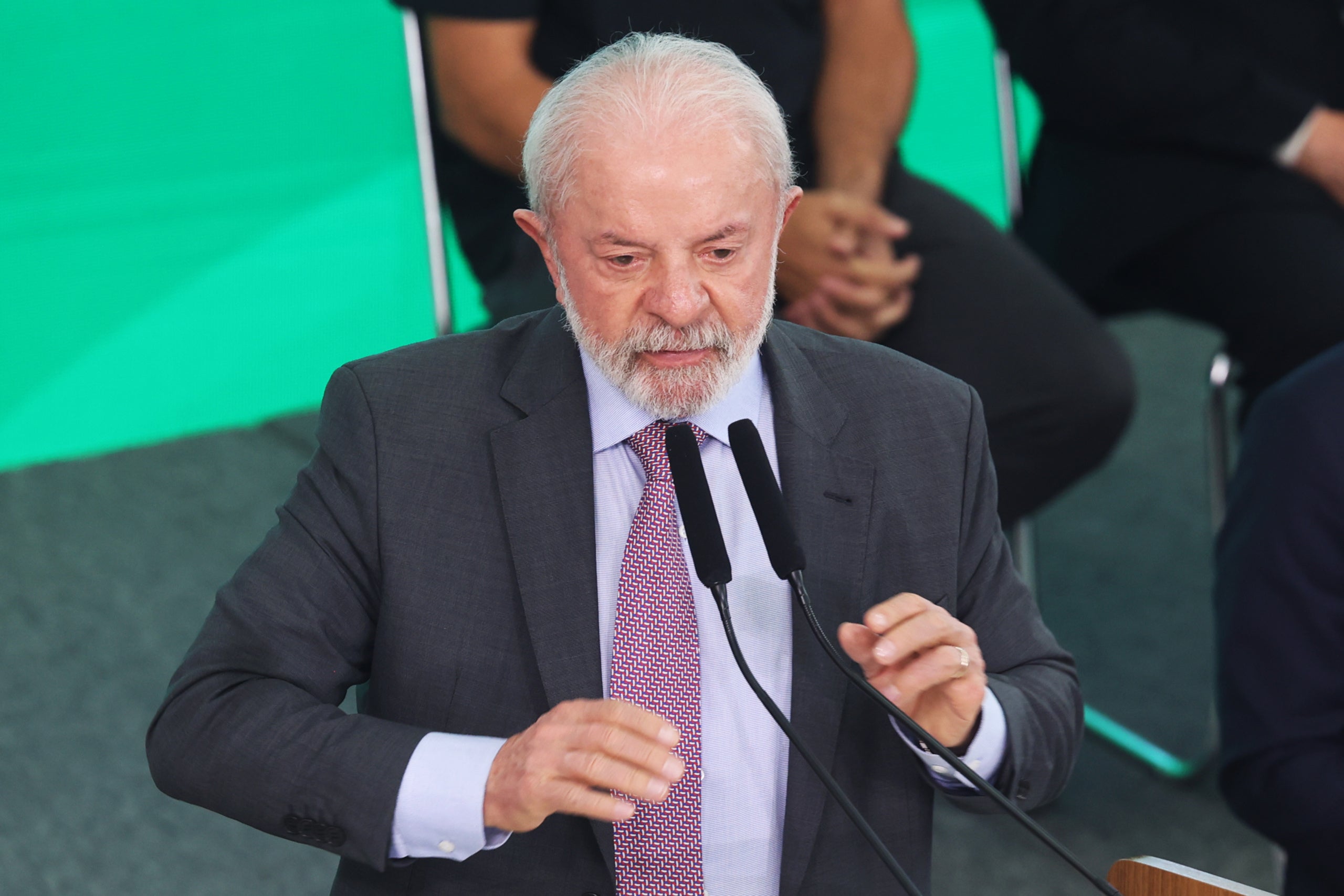 Lula inicia viagem ao Sudeste Asiático para cúpulas da Asean e EAS