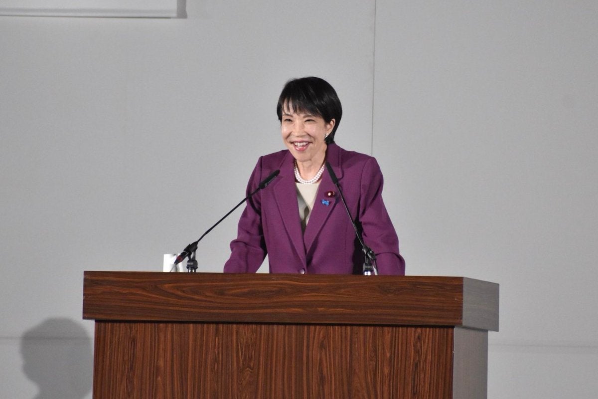 Japão elege Sanae Takaichi como primeira mulher primeira-ministra