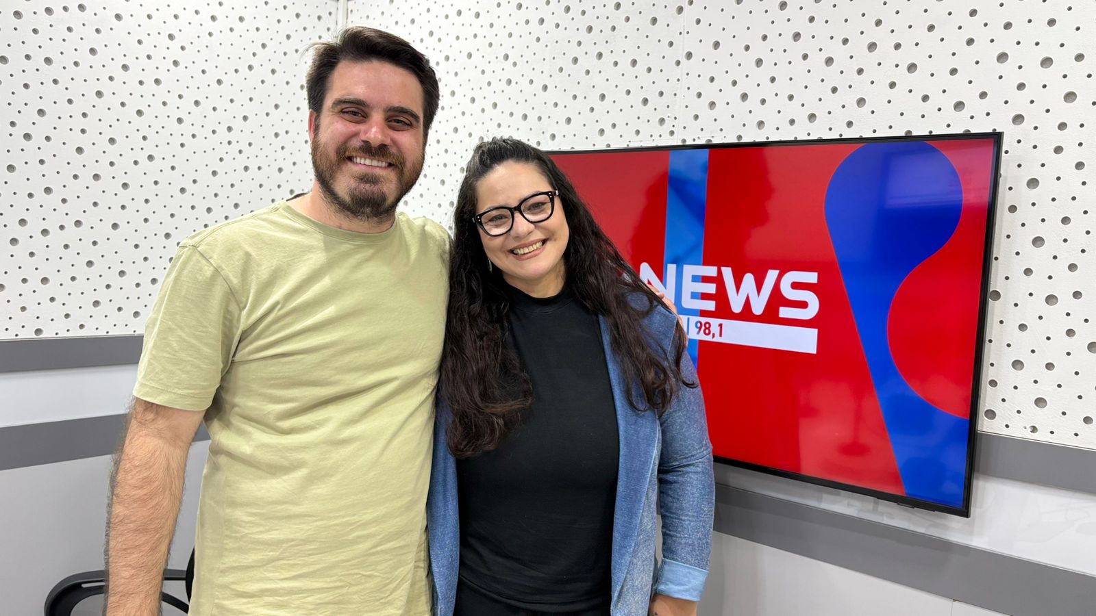 Vereador Pedro Trés e jornalista Tatiana Sobreira